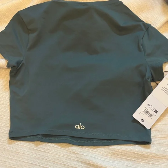 ALO Yoga Forest Green Crop Top - Picture 4 of 4
